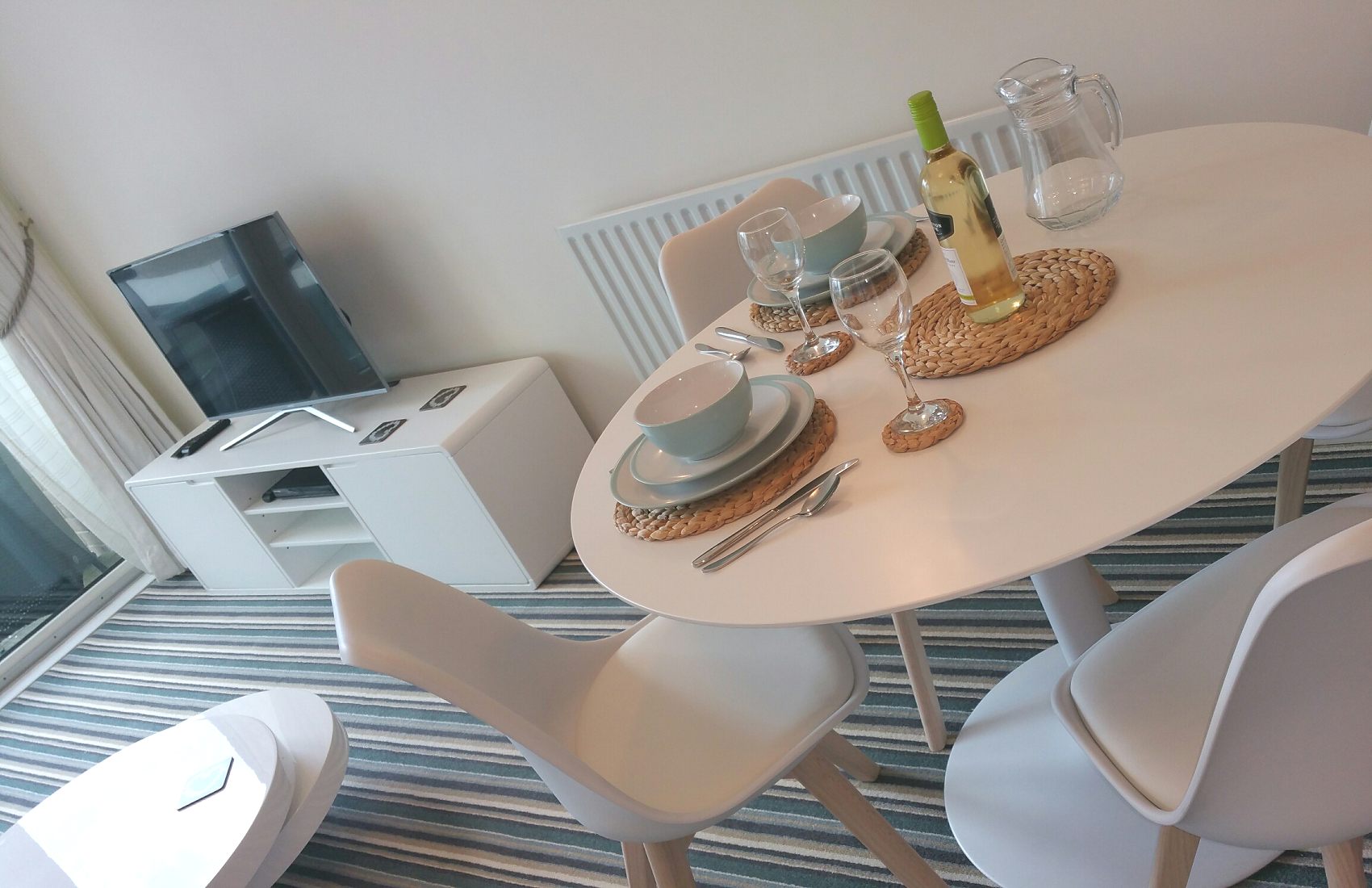 Lounge and Dining - Reflections Rental Apartment, Dolphin Quays